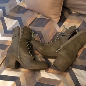 Guess heeled booties
